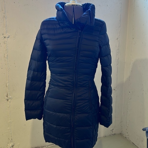 Michael Michael Kors sackable down fill jacket in black w side pockets zippered - Picture 1 of 12